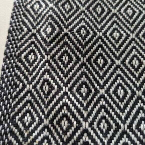Ikea Black White Diamond Geometric  Table Runner - Picture 1 of 3
